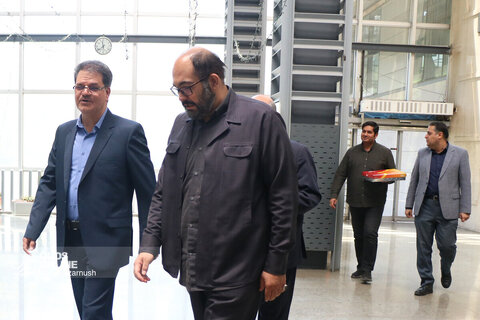 بازدید جمعی از مدیران و شخصیت‌های شهری و استانی از روزنامه قدس