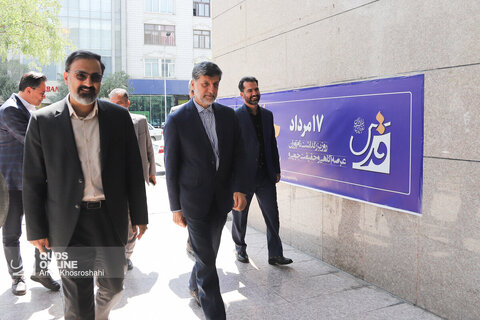 بازدید قائم مقام تولیت آستان قدس رضوی از روزنامه قدس