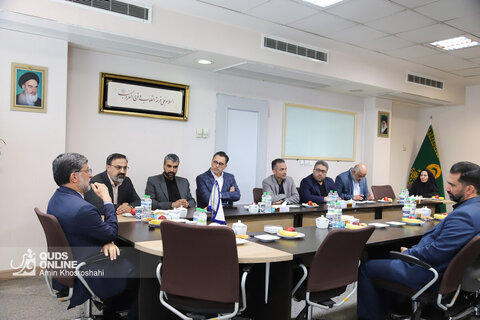 بازدید قائم مقام تولیت آستان قدس رضوی از روزنامه قدس