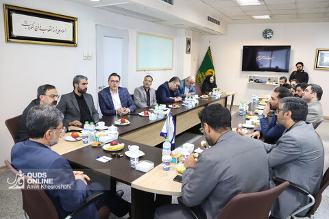 بازدید قائم مقام تولیت آستان قدس رضوی از روزنامه قدس