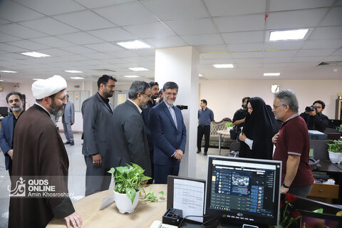 بازدید قائم مقام تولیت آستان قدس رضوی از روزنامه قدس