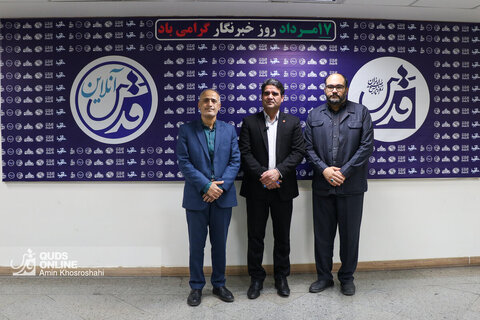 بازدید جمعی از مدیران و مسئولان شهری و استانی از روزنامه قدس