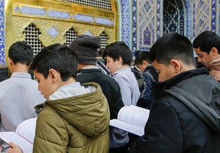 دانش‌آموزان استثنایی تهران، هم نفس حرم امام مهربانی‌ها شدند