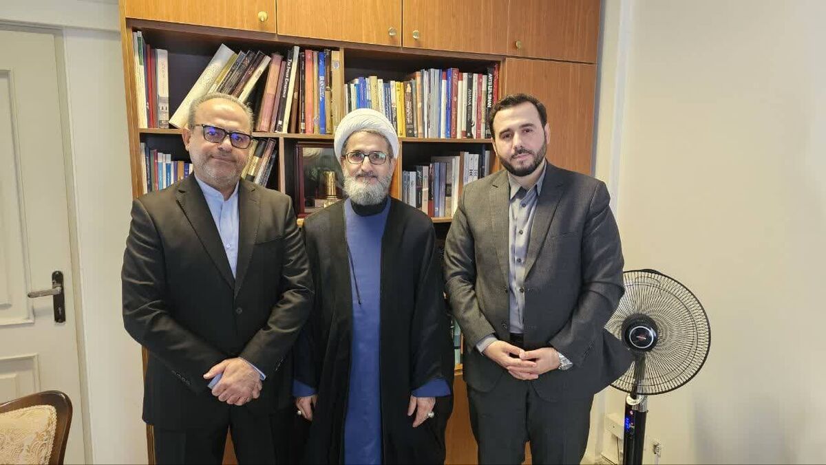 تاکید بر همکاری آستان قدس رضوی و وزارت امور خارجه در توسعه دیپلماسی عمومی و حضور بین‌المللی