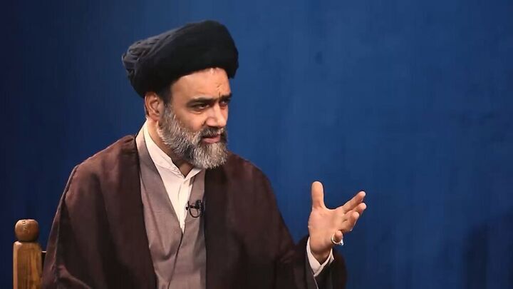 استاد حوزه و دانشگاه بیان کرد: اربعین، بستر جهانی معرفی امام زمان(عج)