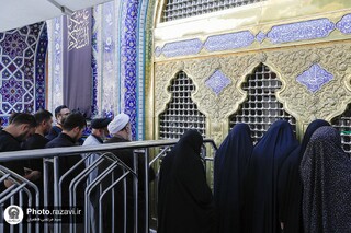 زائران ازبکستانی نخستین زیارت خود را در حرم مطهر رضوی تجربه کردند