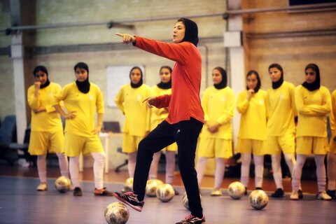 از خانم گلی لیگ برتر تا مربی برتر جهان/ فاطمه شریف؛ معمار نسل آینده فوتسال بانوان ایران