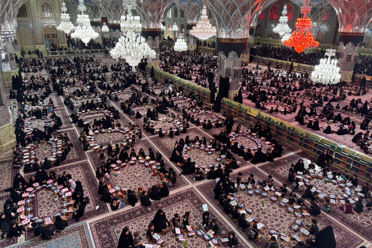 برپایی حلقه‌های قرآنی «فرشتگان مقاومت» در حرم رضوی/ کودکان، وارثان راستین فرهنگ ایثار و شهادت