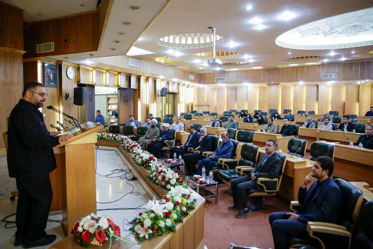 مشهد باید به پایتخت گفت‌وگو در ایران تبدیل شود