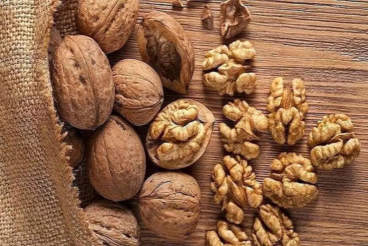 گردوی قاچاق به بازار نرسید