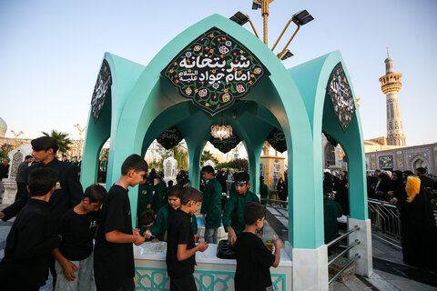 شربتخانه امام جواد(ع) ویژه کودکان در حرم مطهر رضوی