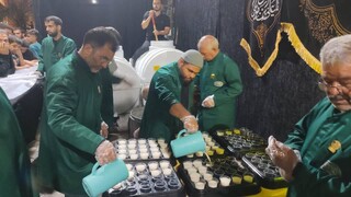خدمت رسانی موکب حضرت حسین بن موسی الکاظم(ع) در پیاده راه آیت‌الله واعظ طبسی مشهد