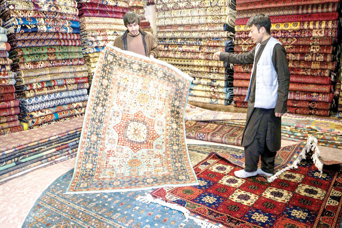اصالت فرش ایران در معرض تهدید دستباف‌های قاچاق