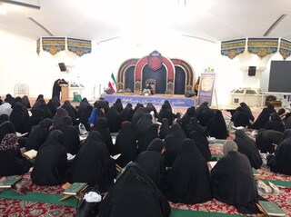 عرض ارادت بانوان رضوی به محضر عالم آل محمد (ص) با برپایی محفل قرآنی