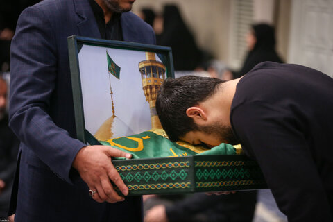 مراسم عزاداری شهادت امام رضا(ع) با حضور مقام معظم رهبری