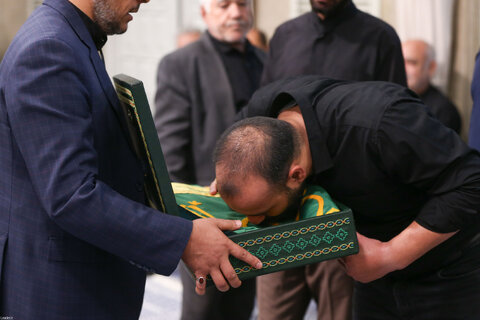 مراسم عزاداری شهادت امام رضا(ع) با حضور مقام معظم رهبری