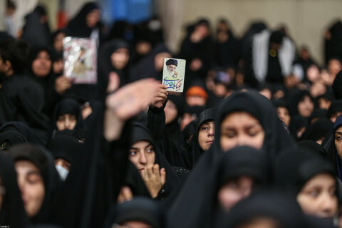 مراسم عزاداری شهادت امام رضا(ع) با حضور مقام معظم رهبری