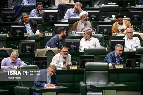 صحن علنی مجلس - ۴ شهریور