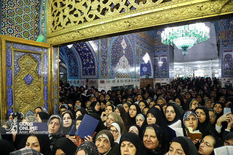 آیین تعویض پرچم گنبد و پوش ضریح مطهر رضوی