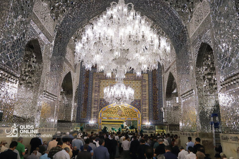 آیین تعویض پرچم گنبد و پوش ضریح مطهر رضوی