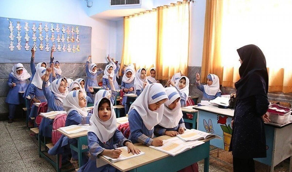 ۳۰ هزار معلم سر کلاس‌ها خواهند بود/ مدارس از اول مهر به‌شکل حضوری آغاز می‌شود