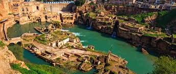 خوزستان در حوزه میراث فرهنگی به مراتب بالاتر از استانهای دیگر است