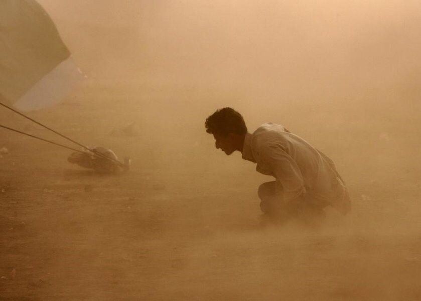 «گرد و غبار» نفس سیستان را برید