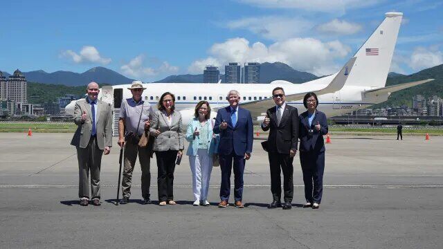 چین سفر سناتورهای آمریکایی به تایوان را تهدیدی برای حاکمیت خود خواند