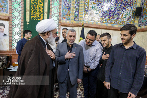 دیدار جمعی از دانش‌آموزان نخبه خراسان رضوی با تولیت آستان قدس رضوی