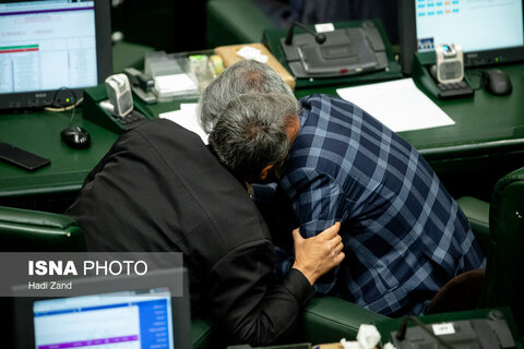 تصاویری از صحن علنی مجلس با حضور وزیر نیرو