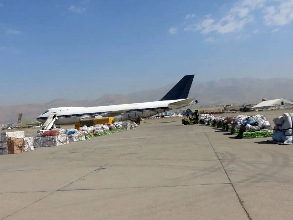 ارسال کمک‌های ایران اسلامی به افغانستان  توسط ارتش