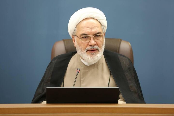 حجت الاسلام والمسلمین حمیدرضا ارباب سلیمانی:
«کلمه توحید» و «توحید کلمه» را در جهان طنین‌انداز کنیم