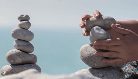 استقامت الهی؛ تسلیم در برابر حکمت، نه خستگی