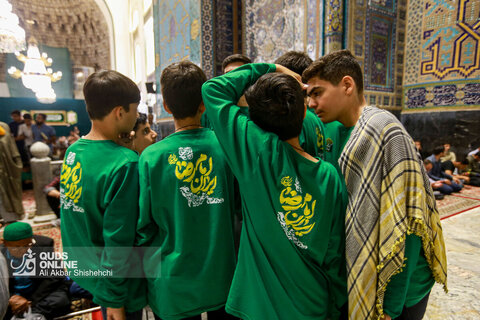 حال و هوای حرم مطهر رضوی در شب میلاد رسول اکرم (ص)