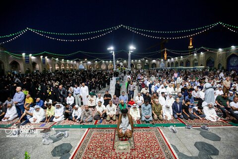 حال و هوای حرم مطهر رضوی در شب میلاد رسول اکرم (ص)