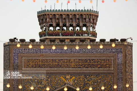 حال و هوای حرم مطهر رضوی در شب میلاد رسول اکرم (ص)