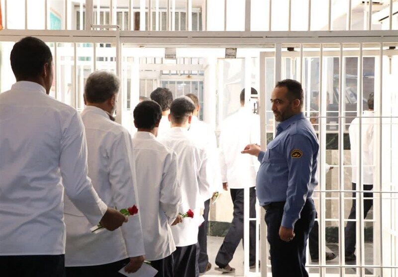 ۴۰۰ زندانی کردستان آزاد شدند