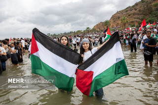 کاروان جهانی «صمود»