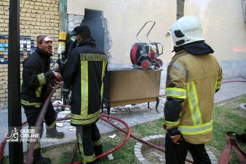 حریق گسترده کارگاه مبل‌سازی در بزرگراه بابانظر مشهد