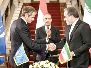 دست تردید / موافقان و مخالفان توافق دوباره ایران و آژانس بین‌المللی انرژی اتمی چه می‌گویند؟