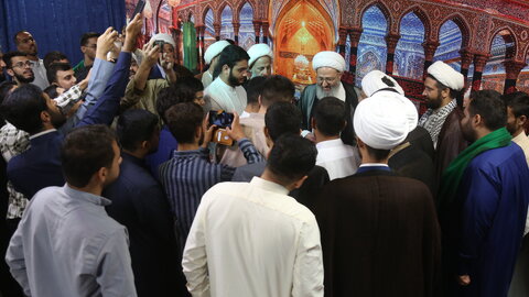 روحانیت باید چشم بیدار جامعه و مدافع حقوق مردم باشد/تسخیر جان و دل مردم، فقط با عمل صالح و معنویت و اخلاص امکانپذیر است