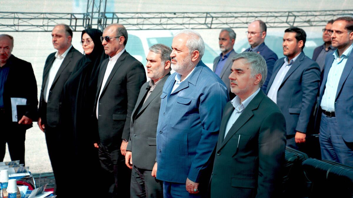 آیین آغاز عملیات پروژه نیروگاه خورشیدی ۲۰۰ مگاواتی «ثمین مه‌ولات»