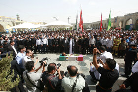 تشییع پیکر «رضا فخریان» آتش‌نشان فداکار مشهدی در حرم مطهر رضوی