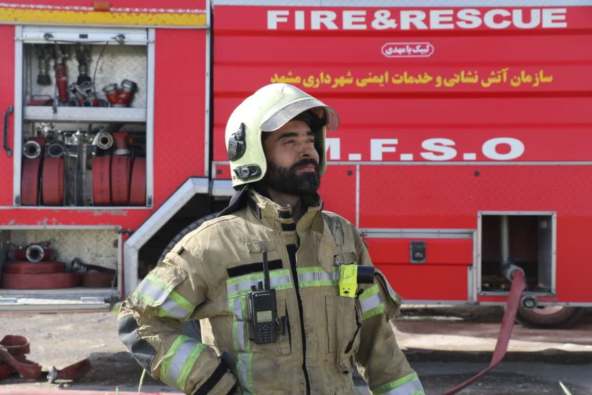 مراسم تشییع پیکر شهید آتش نشان مشهدی آغاز شد