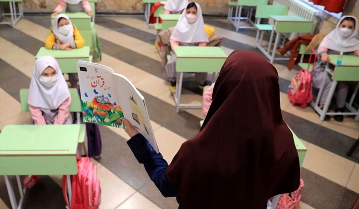 نواخته شدن زنگ آغاز سال تحصیلی با حضور رئیس‌جمهور/ نگرانی برای تامین معلم نداریم