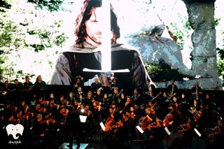 ارکستر ۱۵۰ نفره روی صحنه رفت/ فیلم کنسرت «بازی تاج و تخت» به زودی اجرا می شود