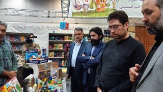 حمایت آستان قدس رضوی از نمایشگاه نوشت‌افزار ایرانی در جوار حرم امام رضا (ع)