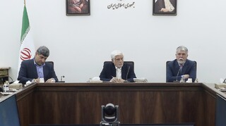 تصویب تخصیص ۴۰ میلیون دلار برای حل مشکل کاغذ/ عارف: دولت به اهمیت مسائل فرهنگی واقف است