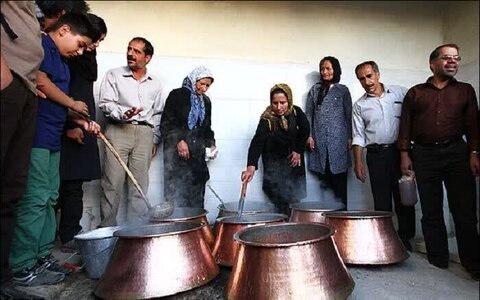 شیره‌پزی سنتی «مانیزان»؛ آیینی با هفت قرن قدمت