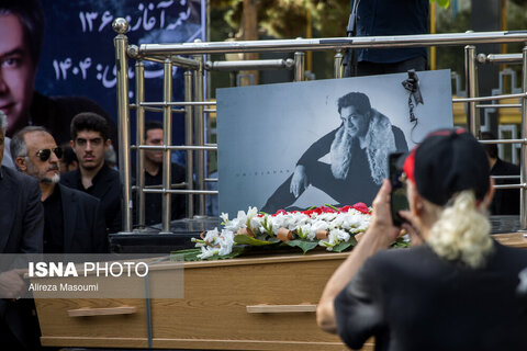 مراسم تشییع پیکر امید جهان